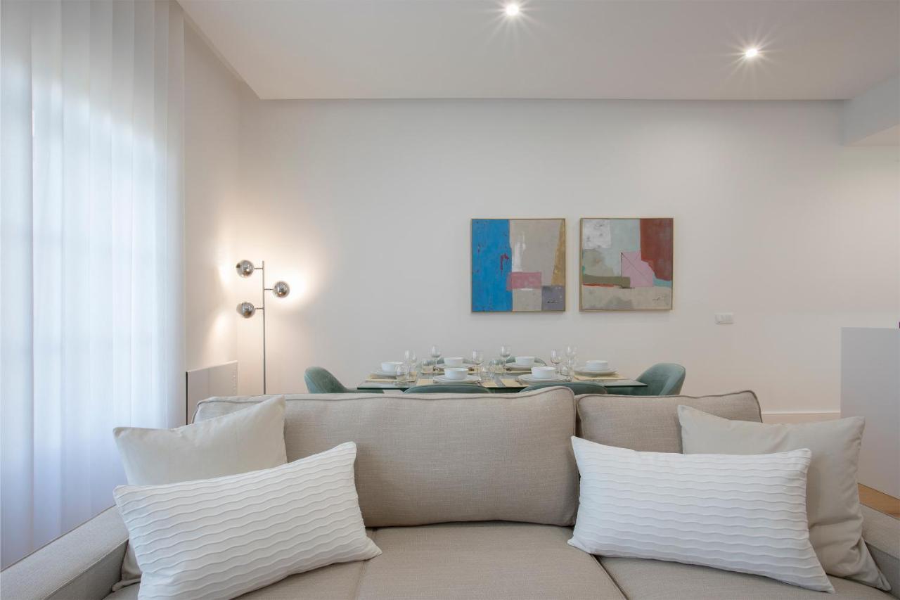 Liiiving In Porto | Downtown Luxury Apartments Luaran gambar
